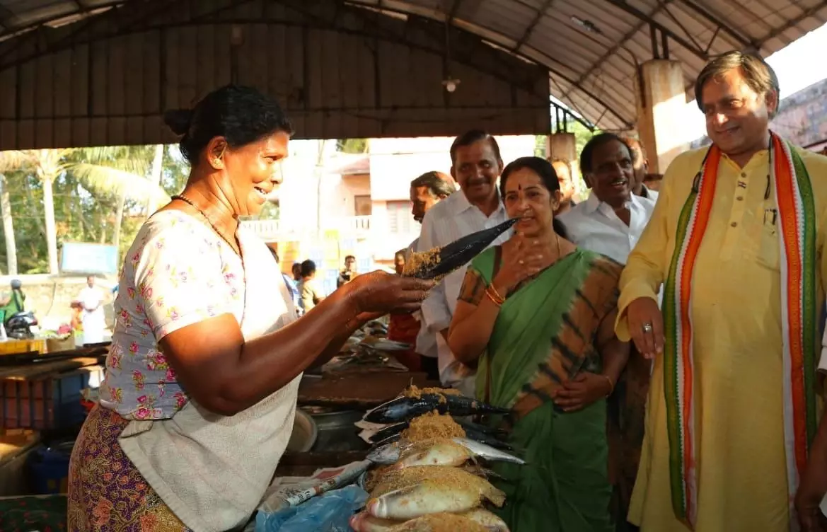 തരൂരിന്റെ ഭാഷാ പ്രയോഗം വിവാദത്തില് തരൂരിന്റെ ഭാഷാ പ്രയോഗം വിവാദത്തില്