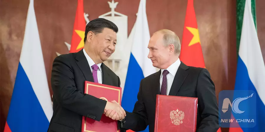 അമേരിക്കയുമായുള്ള വ്യാപാരയുദ്ധം മുറുകുന്നതിനിടെ റഷ്യയുമായുള്ള ബന്ധം ശക്തമാക്കി ചൈന അമേരിക്കയുമായുള്ള വ്യാപാരയുദ്ധം മുറുകുന്നതിനിടെ റഷ്യയുമായുള്ള ബന്ധം ശക്തമാക്കി ചൈന