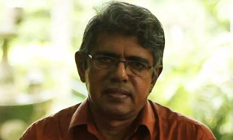 സാഹിത്യോത്സവങ്ങളില് പങ്കെടുക്കില്ല; എഴുപത് കഴിഞ്ഞിട്ടും ചത്തില്ലെങ്കില് ആത്മഹത്യ ചെയ്ത് ഒഴിവായിത്തരാമെന്ന് ചുള്ളിക്കാട് സാഹിത്യോത്സവങ്ങളില് പങ്കെടുക്കില്ല; എഴുപത് കഴിഞ്ഞിട്ടും ചത്തില്ലെങ്കില് ആത്മഹത്യ ചെയ്ത് ഒഴിവായിത്തരാമെന്ന് ചുള്ളിക്കാട്