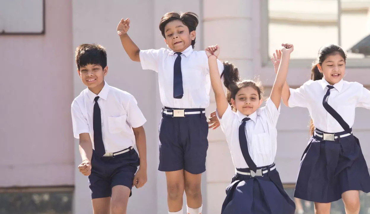 സി.ബി.എസ്.ഇ വിദ്യാർത്ഥികൾക്ക് പരീക്ഷയില്ലാതെ ക്ലാസ് കയറ്റം സി.ബി.എസ്.ഇ വിദ്യാർത്ഥികൾക്ക് പരീക്ഷയില്ലാതെ ക്ലാസ് കയറ്റം