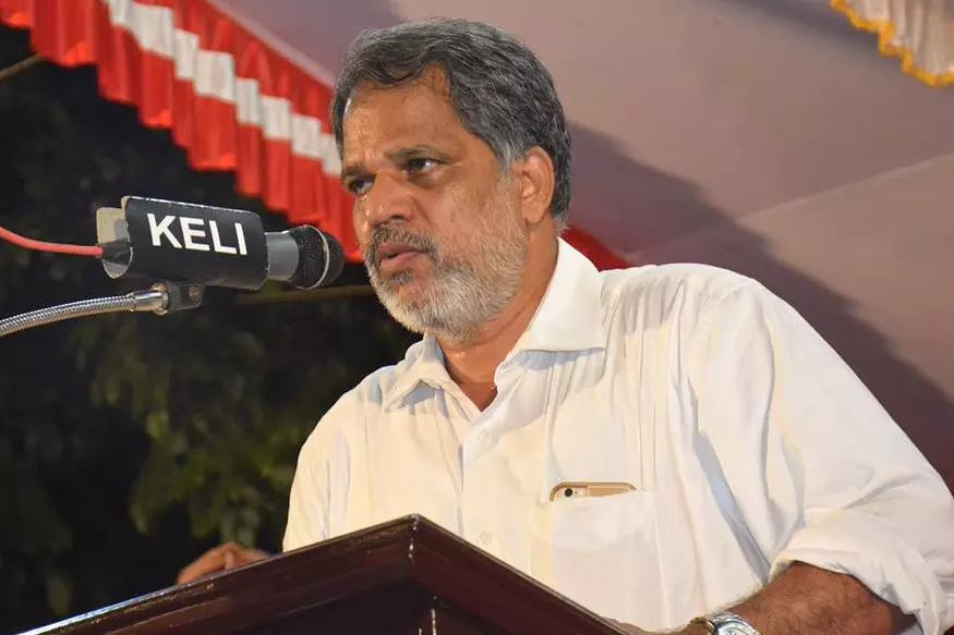 അധിക്ഷേപം ആദ്യസംഭവമല്ല; മുന്പും രമ്യ വിജയരാഘവന്റെ അധിക്ഷേപത്തിനിരയായിട്ടുണ്ട് അധിക്ഷേപം ആദ്യസംഭവമല്ല; മുന്പും രമ്യ വിജയരാഘവന്റെ അധിക്ഷേപത്തിനിരയായിട്ടുണ്ട്