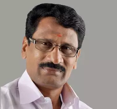 തിരുവനന്തപുരത്ത് കോണ്ഗ്രസിന്റെ തെരഞ്ഞെടുപ്പ് പ്രവര്ത്തനങ്ങളിലെ അസ്വാരസ്യങ്ങള് ചര്ച്ചയാകുന്നു തിരുവനന്തപുരത്ത് കോണ്ഗ്രസിന്റെ തെരഞ്ഞെടുപ്പ് പ്രവര്ത്തനങ്ങളിലെ അസ്വാരസ്യങ്ങള് ചര്ച്ചയാകുന്നു