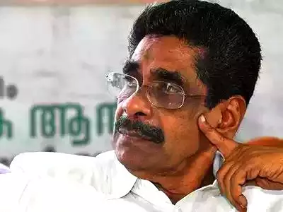 തിരുവനന്തപുരത്തെ സംഘടനാ പ്രശ്നങ്ങളില് മുല്ലപ്പള്ളിയുടെ ഇടപെടല് തിരുവനന്തപുരത്തെ സംഘടനാ പ്രശ്നങ്ങളില് മുല്ലപ്പള്ളിയുടെ ഇടപെടല്