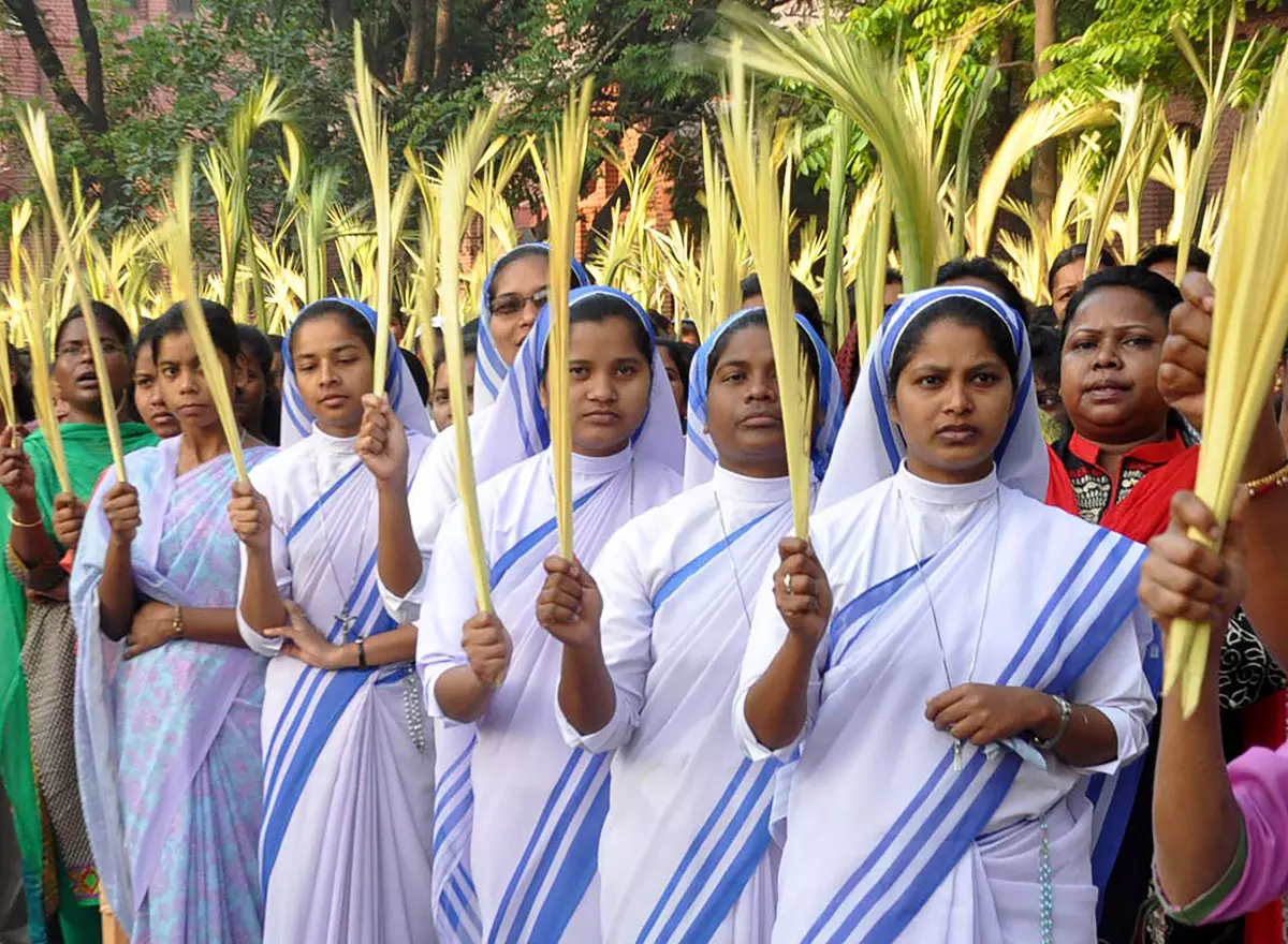 ക്രൈസ്തവ സമൂഹം ഇന്ന് ഓശാന പെരുന്നാള് ആചരിച്ചു ക്രൈസ്തവ സമൂഹം ഇന്ന് ഓശാന പെരുന്നാള് ആചരിച്ചു