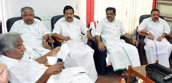 രാഹുലിന്റെ വിജയത്തിനായി എ.ഐ.സി.സി പ്രവർത്തനങ്ങൾ നേരിട്ട് നിരീക്ഷിക്കും രാഹുലിന്റെ വിജയത്തിനായി എ.ഐ.സി.സി പ്രവർത്തനങ്ങൾ നേരിട്ട് നിരീക്ഷിക്കും