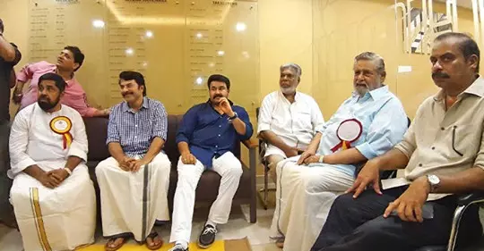 മമ്മൂട്ടി, മോഹന്ലാല്, മധു..താരസമ്പന്നതയില് കേരള ഫിലിം പ്രൊഡ്യൂസേഴ്സ് അസോസിയേഷന്റെ പുതിയ മന്ദിരത്തിന്റെ ഉദ്ഘാടനം മമ്മൂട്ടി, മോഹന്ലാല്, മധു..താരസമ്പന്നതയില് കേരള ഫിലിം പ്രൊഡ്യൂസേഴ്സ് അസോസിയേഷന്റെ പുതിയ മന്ദിരത്തിന്റെ ഉദ്ഘാടനം