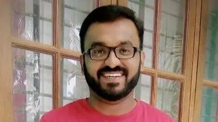 ‘’ചങ്ക് പറിച്ച് കാണിക്കുന്നവരോട് ചെമ്പരത്തി പൂവാണോ എന്ന് ചോദിക്കരുതേ..’’ രാഹുലിനെയും പ്രിയങ്കയെയും പ്രശംസിച്ച് പരിക്കേറ്റ മാധ്യമപ്രവര്ത്തകന് ‘’ചങ്ക് പറിച്ച് കാണിക്കുന്നവരോട് ചെമ്പരത്തി പൂവാണോ എന്ന് ചോദിക്കരുതേ..’’ രാഹുലിനെയും പ്രിയങ്കയെയും പ്രശംസിച്ച് പരിക്കേറ്റ മാധ്യമപ്രവര്ത്തകന്