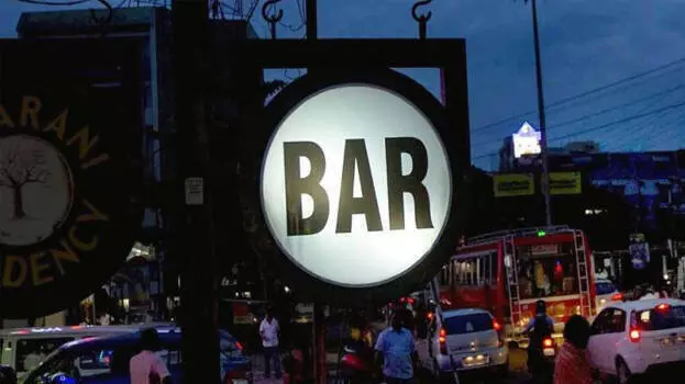 ബെവ്കോ ഔട്ട്ലെറ്റുകള് നാളെ തുറന്നു പ്രവര്ത്തിക്കും ബെവ്കോ ഔട്ട്ലെറ്റുകള് നാളെ തുറന്നു പ്രവര്ത്തിക്കും