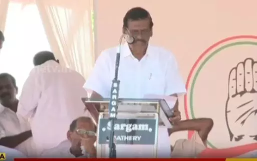 രാഹുലിനായി പാട്ടു പാടി പിന്തുണയുമായി പി.ജെ ജോസഫ് രാഹുലിനായി പാട്ടു പാടി പിന്തുണയുമായി പി.ജെ ജോസഫ്