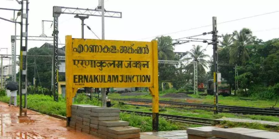 നാല് ലോക്സഭാ മണ്ഡലങ്ങളുടെ ആവേശവുമായി എറണാകുളം നാല് ലോക്സഭാ മണ്ഡലങ്ങളുടെ ആവേശവുമായി എറണാകുളം