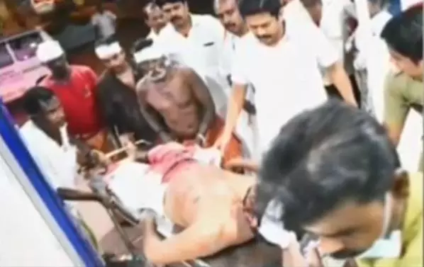 പാലക്കാടും തിരുവനന്തപുരത്തും കോണ്ഗ്രസ് പ്രവര്ത്തകര്ക്ക് വെട്ടേറ്റു പാലക്കാടും തിരുവനന്തപുരത്തും കോണ്ഗ്രസ് പ്രവര്ത്തകര്ക്ക് വെട്ടേറ്റു