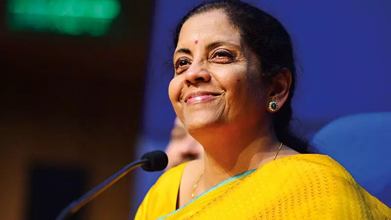 ഇന്ധന വില വര്ധന കുഴപ്പം പിടിച്ച പ്രശ്നമാണെന്ന് ധനമന്ത്രി ഇന്ധന വില വര്ധന കുഴപ്പം പിടിച്ച പ്രശ്നമാണെന്ന് ധനമന്ത്രി