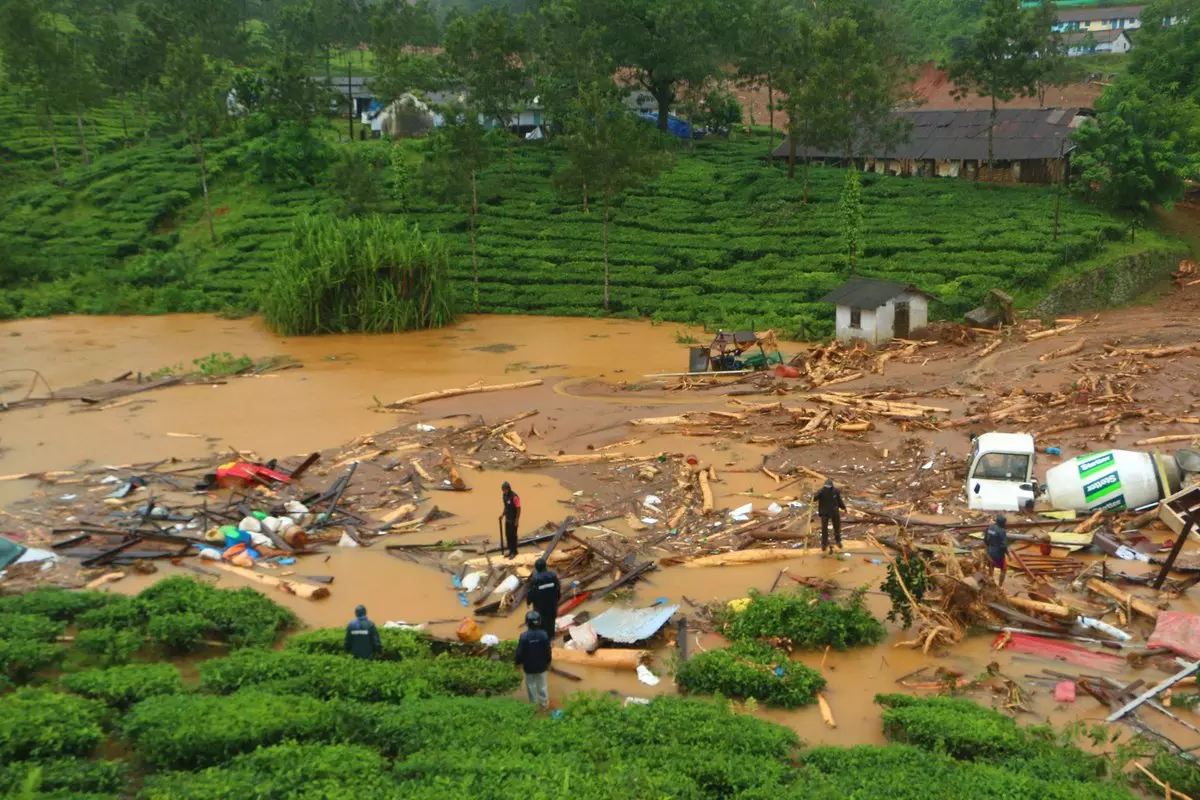 പുത്തുമലയിലേത് ഉരുള് പൊട്ടലല്ല, കനത്ത മണ്ണിടിച്ചില്; കാരണം സോയില് പൈപ്പിംങ് പുത്തുമലയിലേത് ഉരുള് പൊട്ടലല്ല, കനത്ത മണ്ണിടിച്ചില്; കാരണം സോയില് പൈപ്പിംങ്