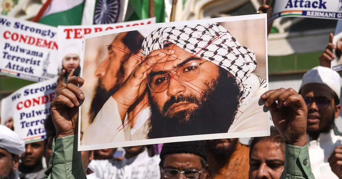 മസൂദ് അസ്ഹറിനെ ആഗോള ഭീകരനായി പ്രഖ്യാപിച്ച് ഐക്യരാഷ്ട്ര സഭ മസൂദ് അസ്ഹറിനെ ആഗോള ഭീകരനായി പ്രഖ്യാപിച്ച് ഐക്യരാഷ്ട്ര സഭ