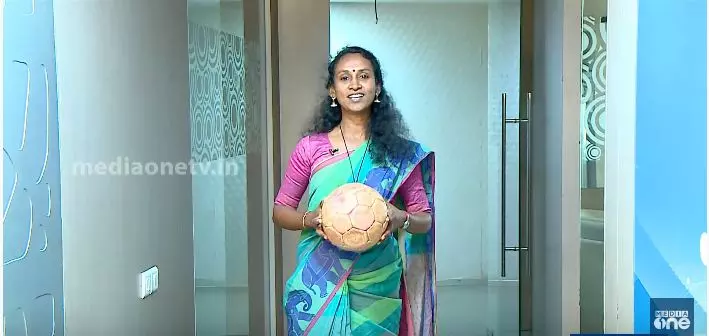 കോവിഡ് കാലത്തെ ഓണ്‍ലൈന്‍ പന്തുകളി വിശേഷങ്ങള്‍ 