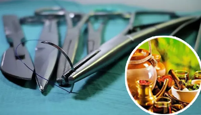 തിയറി മാത്രം പഠിച്ച ആയുർവേദ ഡോക്ടർമാര്‍ക്ക് സർജനാണെന്ന രജിസ്ട്രേഷൻ നൽകരുതെന്ന് വൈദ്യമഹാസഭ