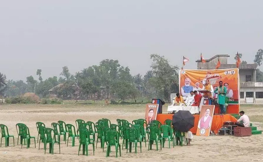 സ്റ്റേജില് അഞ്ച് പേര്, സദസ്സില് ഒരാള്.. ബിജെപിയുടെ ആളില്ലാ പരിപാടിയുടെ ചിത്രവുമായി ശശി തരൂര് സ്റ്റേജില് അഞ്ച് പേര്, സദസ്സില് ഒരാള്.. ബിജെപിയുടെ ആളില്ലാ പരിപാടിയുടെ ചിത്രവുമായി ശശി തരൂര്