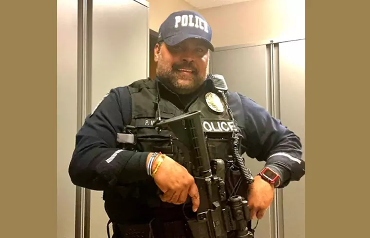 പബ്ജിയിലെ തോക്കാണോ? മലയാളി സർക്കിളിൽ വന്നുകയറി അമേരിക്കൻ പൊലീസുകാരൻ; ശേഷം സംഭവിച്ചത് പബ്ജിയിലെ തോക്കാണോ? മലയാളി സർക്കിളിൽ വന്നുകയറി അമേരിക്കൻ പൊലീസുകാരൻ; ശേഷം സംഭവിച്ചത്