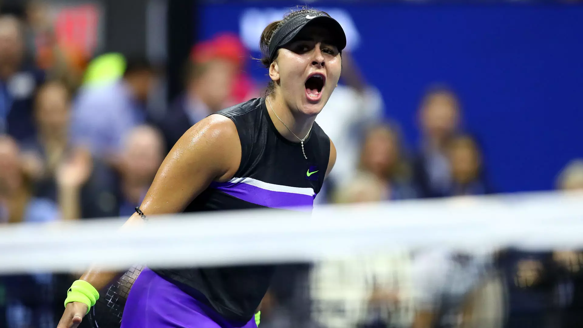 യു.എസ് ഓപ്പണില് സെറീനയെ വീഴ്ത്തി ബിയാന്ക ആന്ഡ്രേസ്ക്യൂ ചാമ്പ്യന് യു.എസ് ഓപ്പണില് സെറീനയെ വീഴ്ത്തി ബിയാന്ക ആന്ഡ്രേസ്ക്യൂ ചാമ്പ്യന്