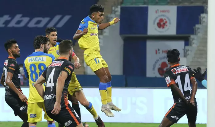 ജംഷഡ്പൂരിനെതിരെ രാഹുലും ജീക്സണുമുണ്ടാകില്ല; ഡഗ് ഔട്ടില് കിബുവും ജംഷഡ്പൂരിനെതിരെ രാഹുലും ജീക്സണുമുണ്ടാകില്ല; ഡഗ് ഔട്ടില് കിബുവും