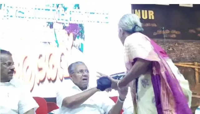 മാനസികാരോഗ്യ പ്രശ്നമുള്ള സ്ത്രീയോട് മുഖ്യമന്ത്രി പൊട്ടിത്തെറിച്ചോ? ദൃക്സാക്ഷിയായ മീഡിയവണ്‍ ലേഖകന്‍ സുനില്‍ ഐസക് പറയുന്നു