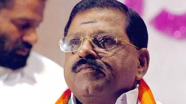 തെരഞ്ഞെടുപ്പ് ഫണ്ട് മോഷണം പോയി; യു.ഡി.എഫ് സ്ഥാനാർത്ഥി രാജ് മോഹൻ ഉണ്ണിത്താൻ പൊലീസ് മേധാവിക്ക് പരാതി നൽകി തെരഞ്ഞെടുപ്പ് ഫണ്ട് മോഷണം പോയി; യു.ഡി.എഫ് സ്ഥാനാർത്ഥി രാജ് മോഹൻ ഉണ്ണിത്താൻ പൊലീസ് മേധാവിക്ക് പരാതി നൽകി