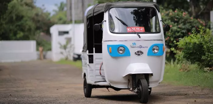 ഭിന്നശേഷിക്കാരുടെ നിര്ധനരായ അമ്മമാര്ക്ക് സൗജന്യ ഇലക്ട്രിക് ഓട്ടോ ഭിന്നശേഷിക്കാരുടെ നിര്ധനരായ അമ്മമാര്ക്ക് സൗജന്യ ഇലക്ട്രിക് ഓട്ടോ