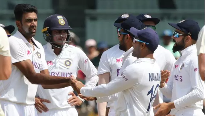 ഇംഗ്ലണ്ട് വട്ടംകറങ്ങി; ഇന്ത്യക്ക് കൂറ്റൻ ജയം ഇംഗ്ലണ്ട് വട്ടംകറങ്ങി; ഇന്ത്യക്ക് കൂറ്റൻ ജയം