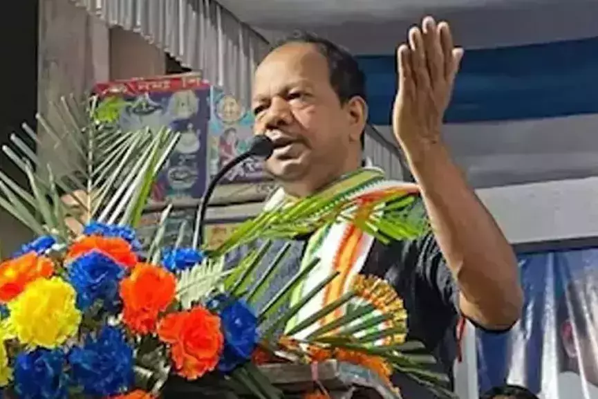 പശ്ചിമബംഗാളിൽ ബോംബാക്രമണത്തിൽ മന്ത്രിക്ക് ഗുരുതര പരിക്ക് പശ്ചിമബംഗാളിൽ ബോംബാക്രമണത്തിൽ മന്ത്രിക്ക് ഗുരുതര പരിക്ക്