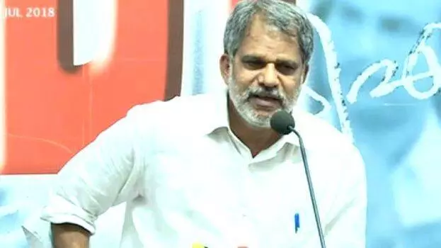 ക്രിമിനലുകളെ ഇറക്കി ഭരണത്തിന്റെ അവസാന നാളുകളില് കലാപമുണ്ടാക്കാനാണ് കോണ്ഗ്രസ് ശ്രമമെന്ന് എ. വിജയരാഘവൻ ക്രിമിനലുകളെ ഇറക്കി ഭരണത്തിന്റെ അവസാന നാളുകളില് കലാപമുണ്ടാക്കാനാണ് കോണ്ഗ്രസ് ശ്രമമെന്ന് എ. വിജയരാഘവൻ