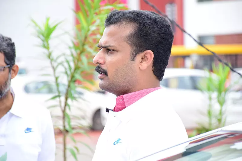 വട്ടിയൂർക്കാവിൽ താരമായി ‘മേയർ ബ്രോ’; ഞെട്ടിയത് സമവാക്യങ്ങൾ വട്ടിയൂർക്കാവിൽ താരമായി ‘മേയർ ബ്രോ’; ഞെട്ടിയത് സമവാക്യങ്ങൾ