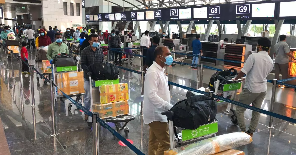 ഒമാനിൽ എത്തുന്നവർക്ക് ഇൻസ്റ്റിറ്റ്യൂഷനൽ ക്വാറന്റൈൻ നിർബന്ധമാക്കി: ഒമാനിൽ എത്തുന്നവർക്ക് ഇൻസ്റ്റിറ്റ്യൂഷനൽ ക്വാറന്റൈൻ നിർബന്ധമാക്കി: