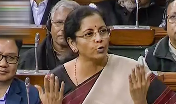 അമ്മയും മകനും പാർട്ടി നടത്തും; മകളും മരുമകനും സ്വത്ത് കൈകാര്യം ചെയ്യും: രാഹുലിനെതിരെ നിർമല അമ്മയും മകനും പാർട്ടി നടത്തും; മകളും മരുമകനും സ്വത്ത് കൈകാര്യം ചെയ്യും: രാഹുലിനെതിരെ നിർമല