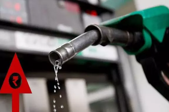 കൊള്ള തുടര്ച്ചയായ പത്താം ദിവസത്തില്; പെട്രോള്, ഡീസല് വില കൂട്ടി കൊള്ള തുടര്ച്ചയായ പത്താം ദിവസത്തില്; പെട്രോള്, ഡീസല് വില കൂട്ടി