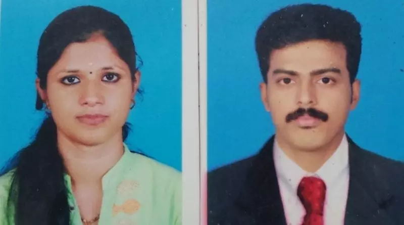 പയ്യന്നൂരിലെ കമിതാക്കളുടെ ആത്മഹത്യ; യുവതിയെ വിളിച്ച് വരുത്തി മണ്ണെണ്ണ ഒഴിച്ച് കത്തിച്ചെന്ന് സംശയം പയ്യന്നൂരിലെ കമിതാക്കളുടെ ആത്മഹത്യ; യുവതിയെ വിളിച്ച് വരുത്തി മണ്ണെണ്ണ ഒഴിച്ച് കത്തിച്ചെന്ന് സംശയം