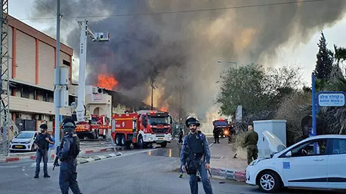 ഗസയില് വ്യോമാക്രമണം രൂക്ഷമാക്കി ഇസ്രായേല്; രണ്ട് ദിവസത്തിനിടെ 34 പേര് കൊല്ലപ്പെട്ടു ഗസയില് വ്യോമാക്രമണം രൂക്ഷമാക്കി ഇസ്രായേല്; രണ്ട് ദിവസത്തിനിടെ 34 പേര് കൊല്ലപ്പെട്ടു