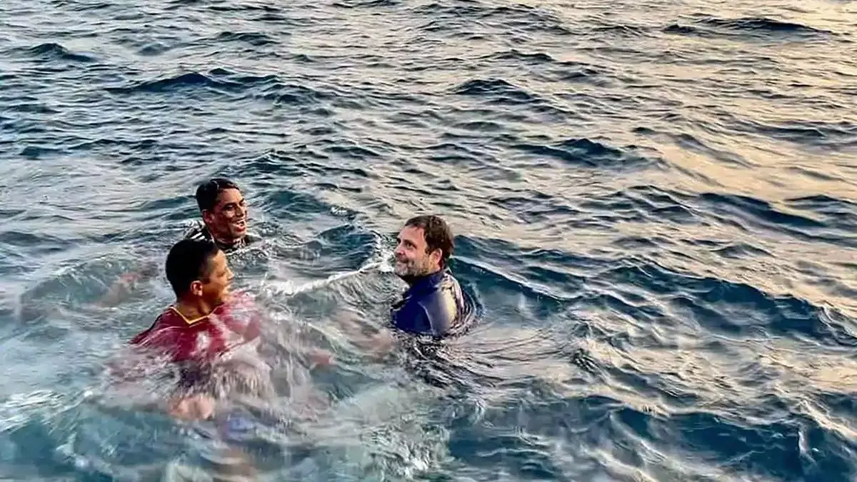 ആ കടല് അനുഭവം ശരിക്കും കണ്ണ് തുറപ്പിച്ചു ആ കടല് അനുഭവം ശരിക്കും കണ്ണ് തുറപ്പിച്ചു