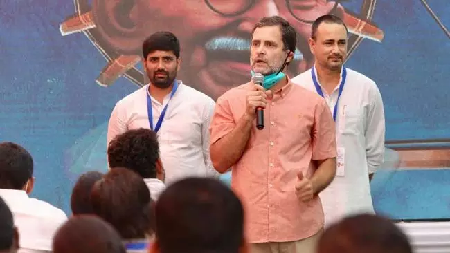 കോണ്ഗ്രസിലായിരുന്നെങ്കില് സിന്ധ്യയ്ക്ക് മുഖ്യമന്ത്രിയാകാമായിരുന്നു: രാഹുല് ഗാന്ധി കോണ്ഗ്രസിലായിരുന്നെങ്കില് സിന്ധ്യയ്ക്ക് മുഖ്യമന്ത്രിയാകാമായിരുന്നു: രാഹുല് ഗാന്ധി