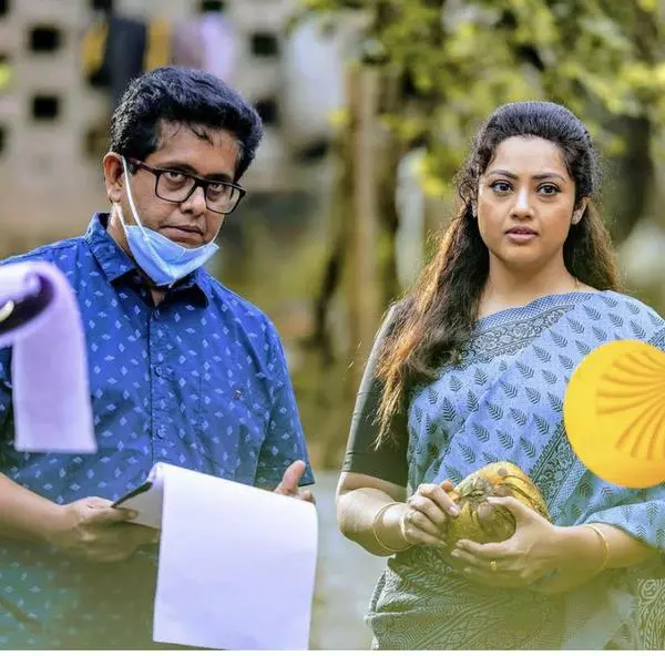 മേക്കപ്പ് വേണ്ടെന്ന് മീനയോട് പറഞ്ഞപ്പോള് അവര് അസ്വസ്ഥയാകാന് തുടങ്ങിയെന്ന് ജീത്തു ജോസഫ് മേക്കപ്പ് വേണ്ടെന്ന് മീനയോട് പറഞ്ഞപ്പോള് അവര് അസ്വസ്ഥയാകാന് തുടങ്ങിയെന്ന് ജീത്തു ജോസഫ്