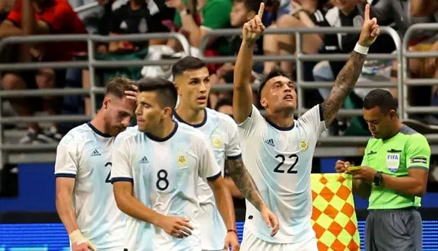 മെക്സിക്കോയെ തരിപ്പണമാക്കി അര്ജന്റീന മെക്സിക്കോയെ തരിപ്പണമാക്കി അര്ജന്റീന