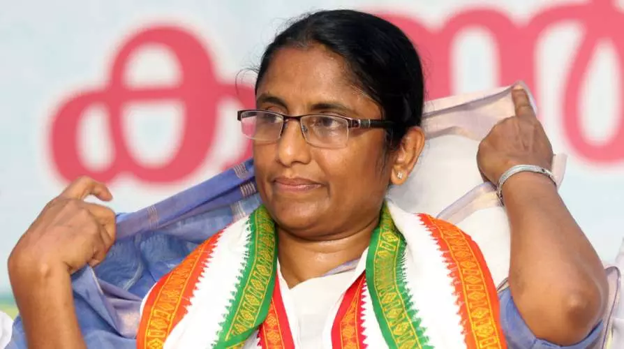 ഷാനിമോള് ഉസ്മാന്; കേരള രാഷ്ട്രീയത്തിലെ ഫീനിക്സ്! ഷാനിമോള് ഉസ്മാന്; കേരള രാഷ്ട്രീയത്തിലെ ഫീനിക്സ്!