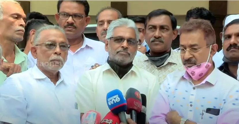 ഇബ്രാഹിംകുഞ്ഞിന്റെ മകന് സീറ്റ്: പ്രതിഷേധവുമായി ലീഗ് ജില്ലാ പ്രസിഡന്റ് ഉള്പ്പെടെയുള്ള നേതാക്കള് ഇബ്രാഹിംകുഞ്ഞിന്റെ മകന് സീറ്റ്: പ്രതിഷേധവുമായി ലീഗ് ജില്ലാ പ്രസിഡന്റ് ഉള്പ്പെടെയുള്ള നേതാക്കള്