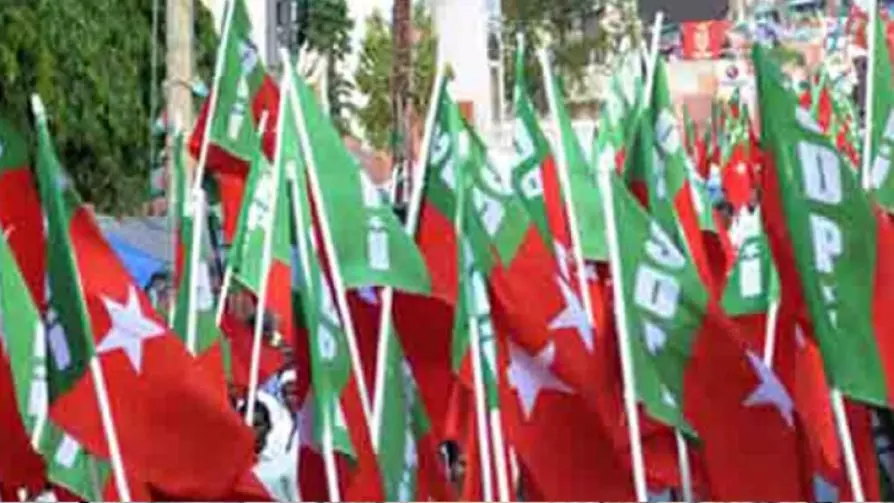 കമൽ ഹാസനെ വിട്ട് എസ്.ഡി.പി.ഐ ദിനകരന്റെ മുന്നണിയിൽ; ആറ് സീറ്റിൽ മത്സരിക്കും കമൽ ഹാസനെ വിട്ട് എസ്.ഡി.പി.ഐ ദിനകരന്റെ മുന്നണിയിൽ; ആറ് സീറ്റിൽ മത്സരിക്കും