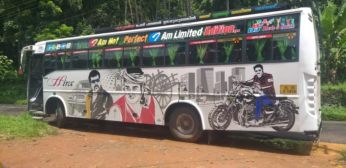 ഇതൊന്നുമില്ലെങ്കില് പുതിയ പിള്ളേരെ കിട്ടില്ല; ടൂറിസ്റ്റ് ബസുകളുടെ അതിരുവിട്ട ആഘോഷങ്ങള്ക്ക് പിന്നിലെ യാഥാര്ത്ഥ്യങ്ങള് ഇതൊന്നുമില്ലെങ്കില് പുതിയ പിള്ളേരെ കിട്ടില്ല; ടൂറിസ്റ്റ് ബസുകളുടെ അതിരുവിട്ട ആഘോഷങ്ങള്ക്ക് പിന്നിലെ യാഥാര്ത്ഥ്യങ്ങള്