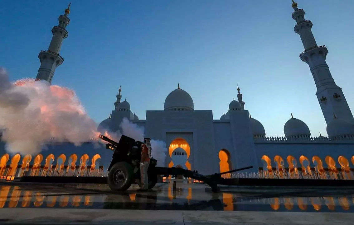 റമദാനിൽ കോവിഡ് സുരക്ഷ ശക്തമാക്കാന് യു.എ.ഇ; വിവിധ എമിറേറ്റുകൾ നടപടികൾ പ്രഖ്യാപിച്ചു റമദാനിൽ കോവിഡ് സുരക്ഷ ശക്തമാക്കാന് യു.എ.ഇ; വിവിധ എമിറേറ്റുകൾ നടപടികൾ പ്രഖ്യാപിച്ചു