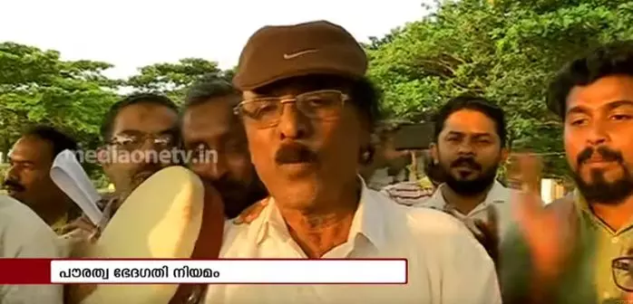 വ്യതസ്തമായ പ്രതിഷേധവുമായി മാപ്പിളപ്പാട്ട് കലാകാരന്മാര്‍ | News Theatre  