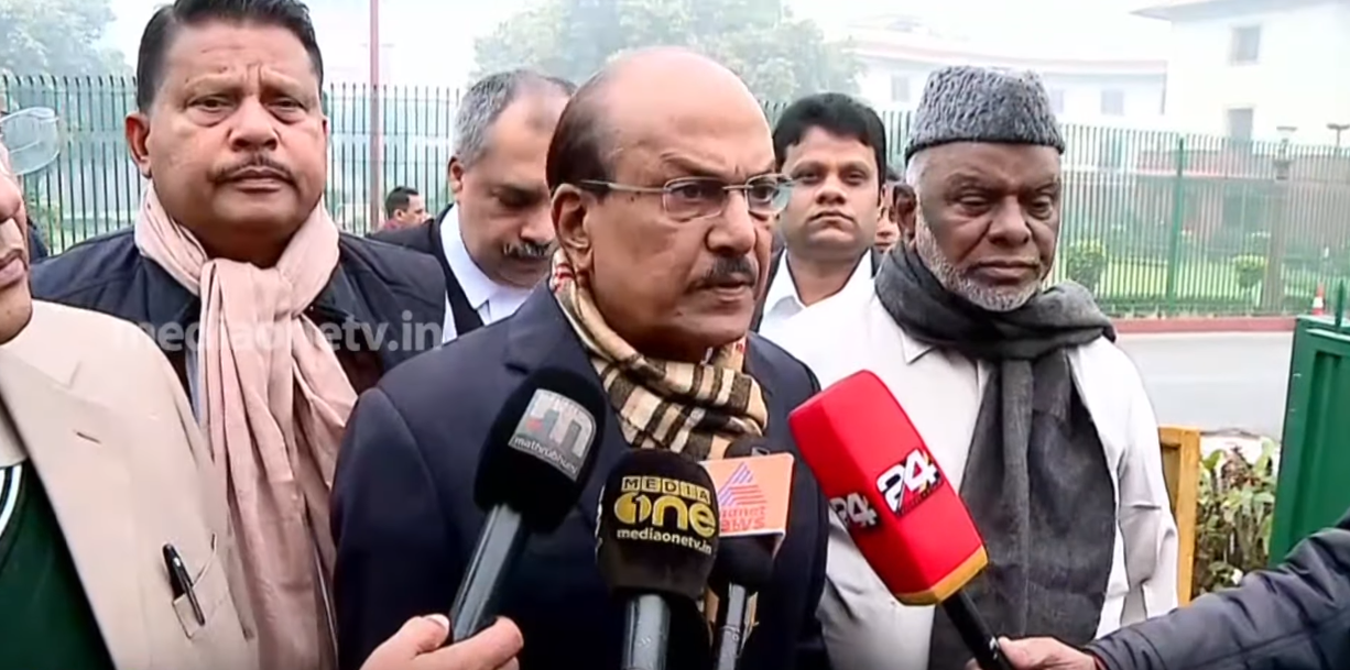 എല്ലാവരും സുപ്രീംകോടതിയിലേക്ക്  