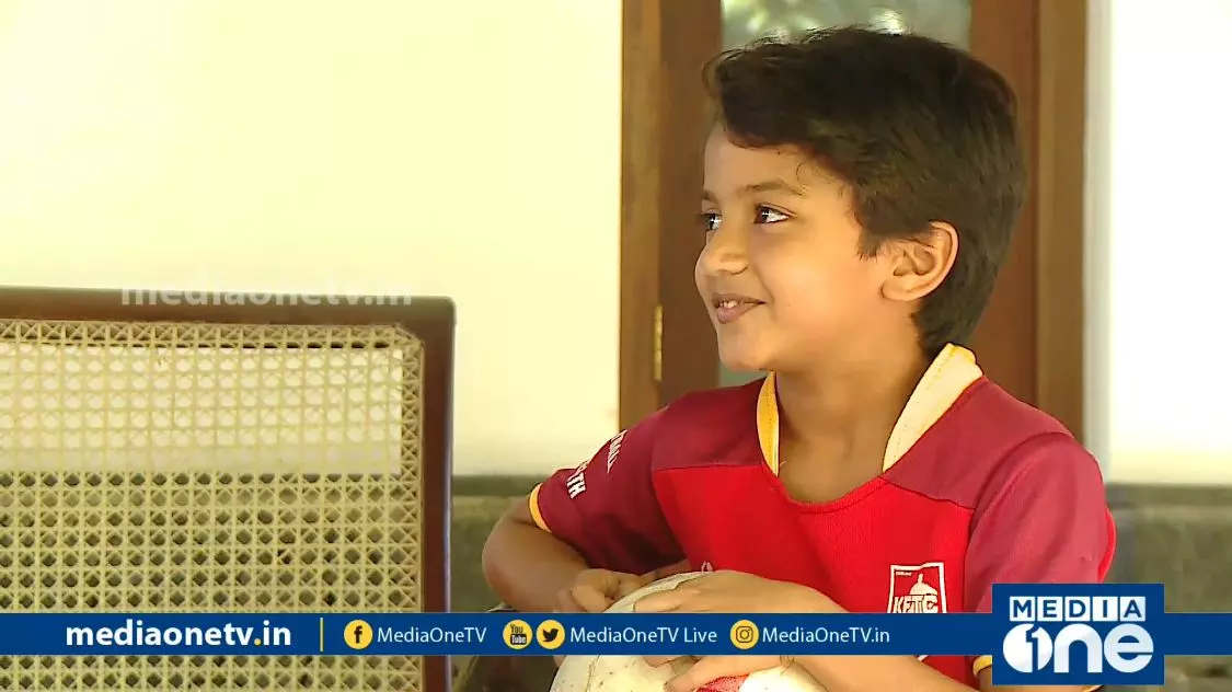 വൈറലായ സീറോ ആംഗിൾ ഗോളിന് പിന്നിലെ കൊച്ചു മാന്ത്രിക കാലുകൾ