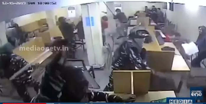 ശരിക്കും ജാമിഅയില്‍ അന്ന് എന്താണ് സംഭവിച്ചത്; വിദ്യാര്‍ഥികള്‍ സംസാരിക്കുന്നു | news theatre  