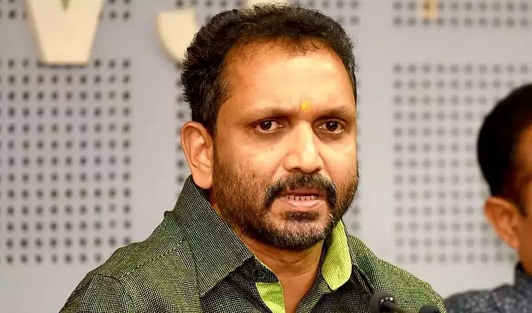 കെ. സുരേന്ദ്രന്റെ ബിരുദം വ്യാജം; പരീക്ഷ ജയിച്ചിട്ടില്ലെന്ന് വിവരാവകാശരേഖകൾ കെ. സുരേന്ദ്രന്റെ ബിരുദം വ്യാജം; പരീക്ഷ ജയിച്ചിട്ടില്ലെന്ന് വിവരാവകാശരേഖകൾ